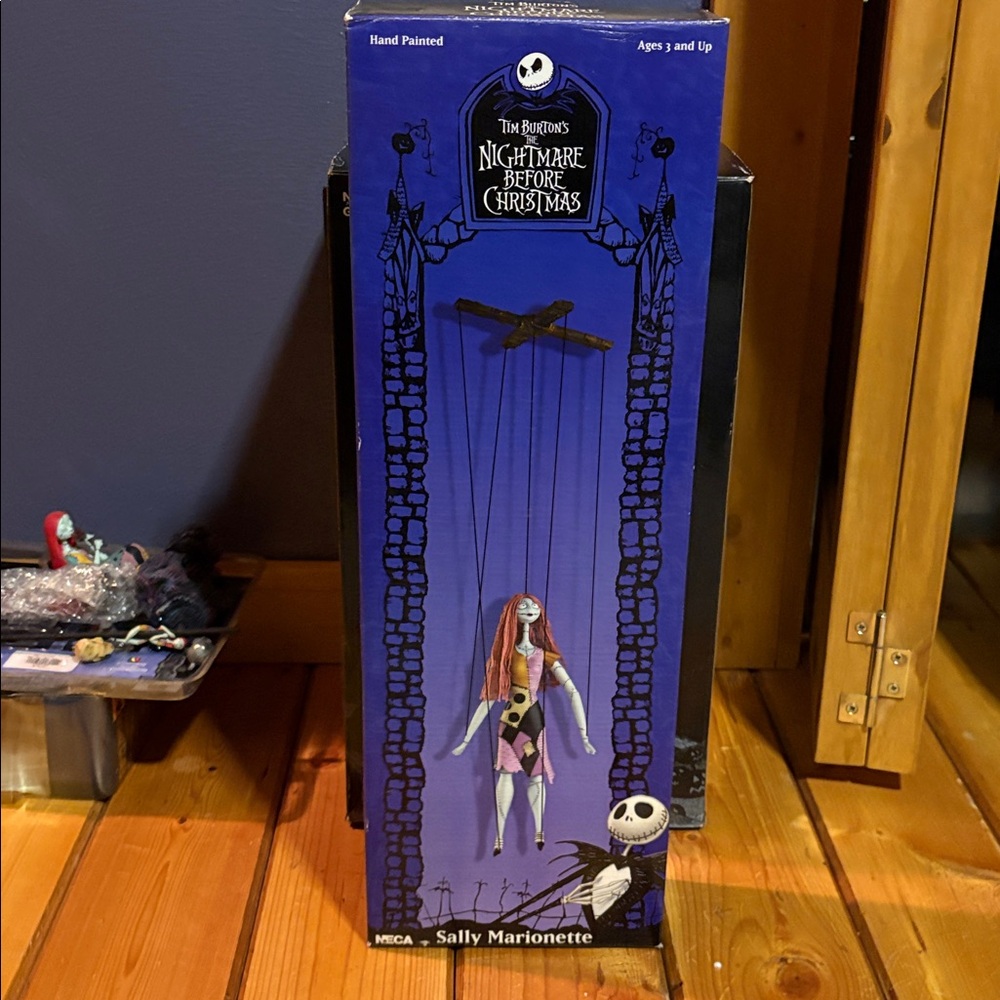 NECA Nightmare Before Christmas Sally and Jack Marionette Set - Picture 3 of 17